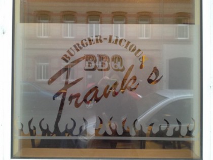 照片: Frank&amp;#039;s Burger-Licious BBQ